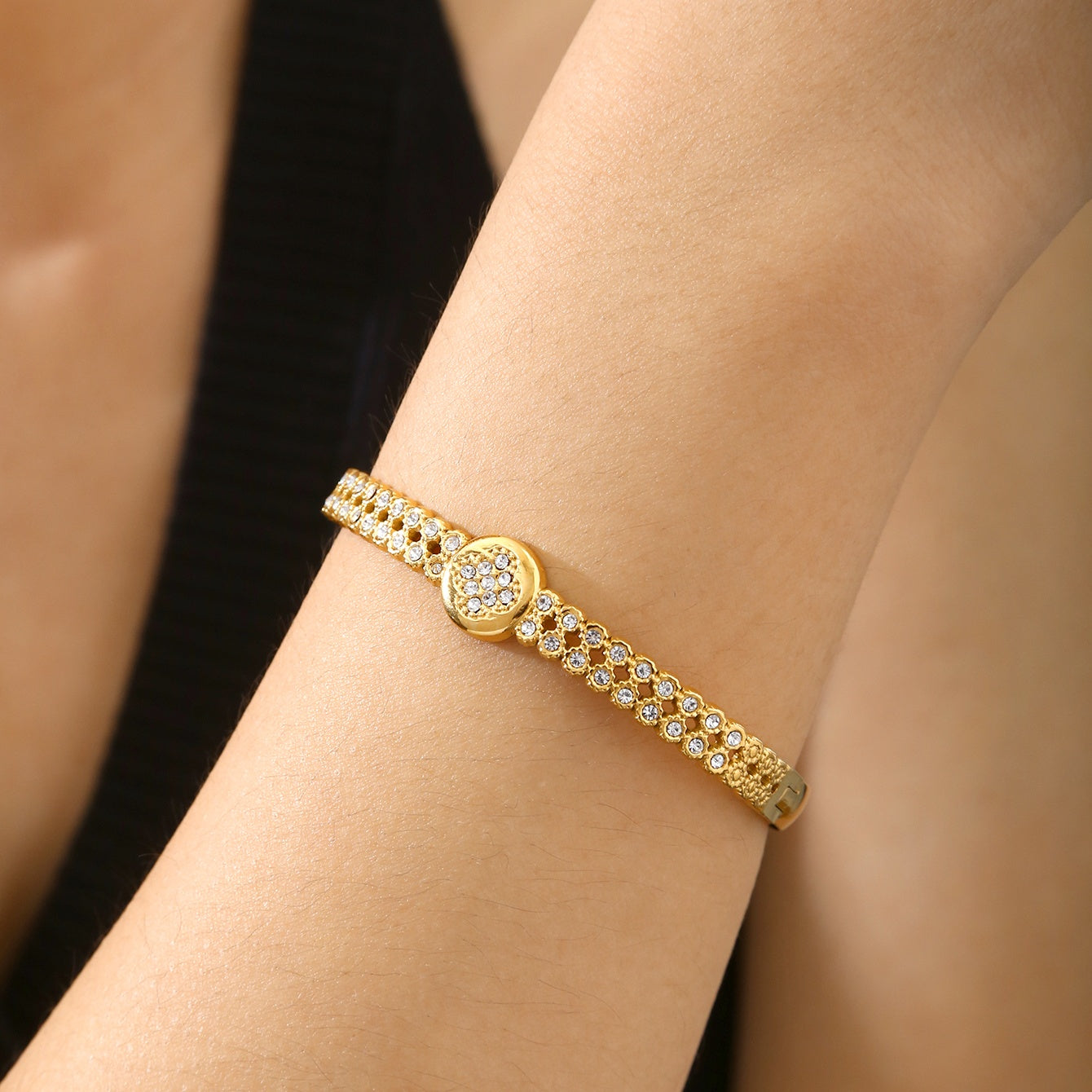 Gold Plated Floral Zircon Oval Centre Bangle Bracelet - Bangle - 18k Gold Plated Waterproof Jewellery - Collection 9