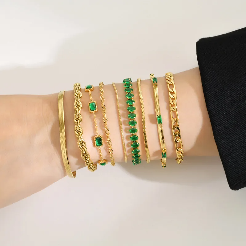 Gold Emerald Station Bracelet - Bracelet - 18k Gold Plated Waterproof Jewellery - Collection 9