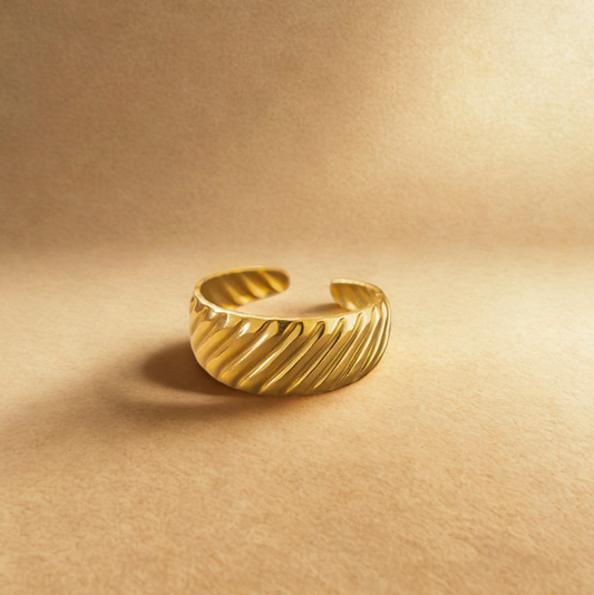 Gold Ribbed Dome Ring - Jewelry - 18k Gold Plated Waterproof Jewellery - Collection 9