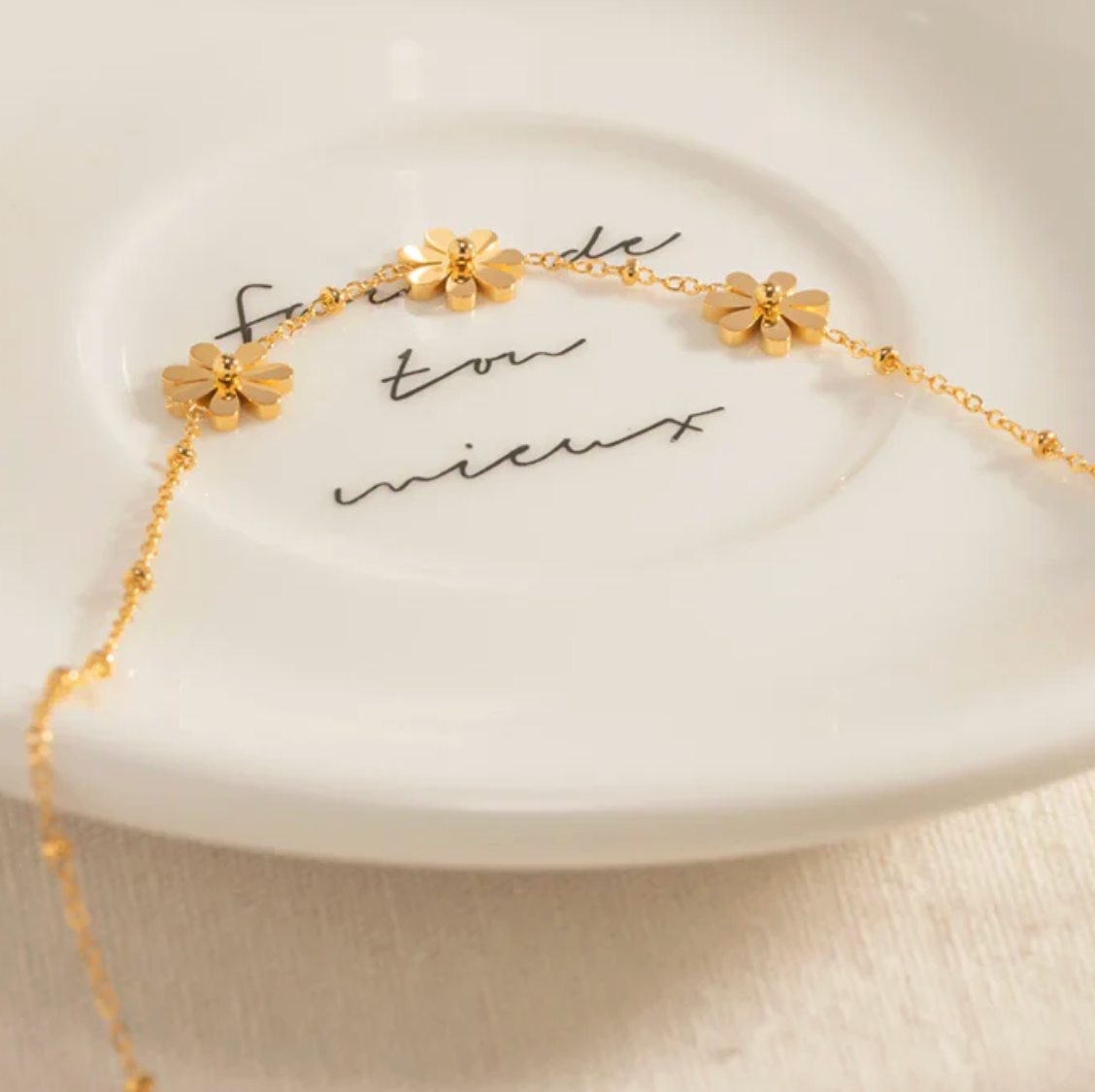 Gold Triple Daisy Chain Necklace - Jewelry - 18k Gold Plated Waterproof Jewellery - Collection 9