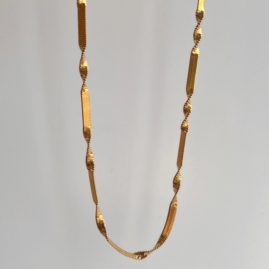 Gold Twisted Herringbone Chain - Necklace - 18k Gold Plated Waterproof Jewellery - Collection 9