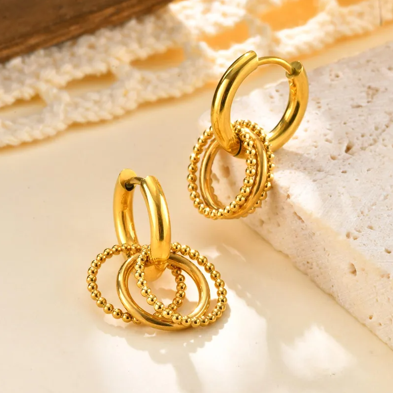 Golden Linked Hoop Earrings - Earrings - 18k Gold Plated Waterproof Jewellery - Collection 9