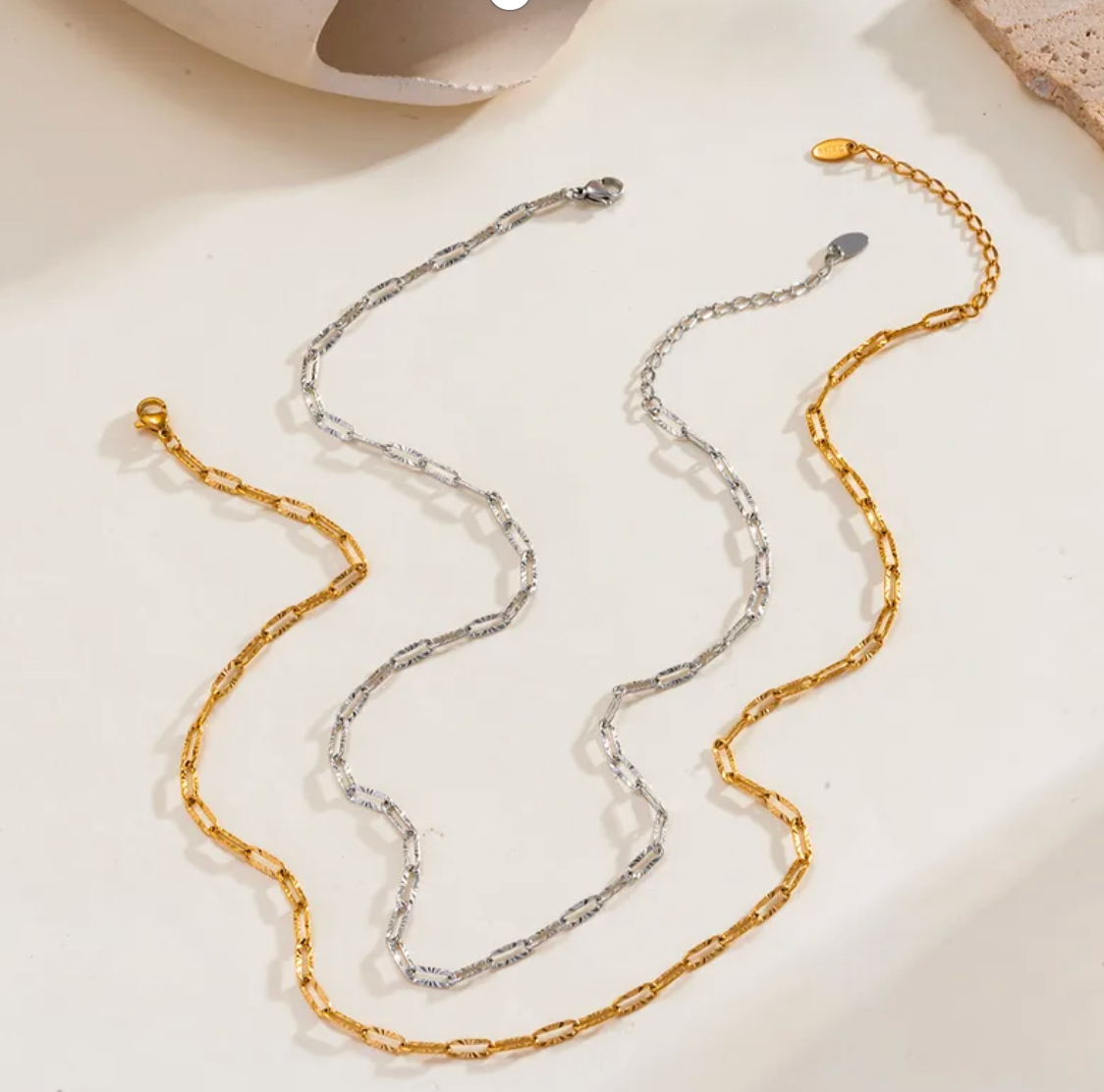 Gold Patterned Paperclip Chain - Necklace - 18k Gold Plated Waterproof Jewellery - Collection 9