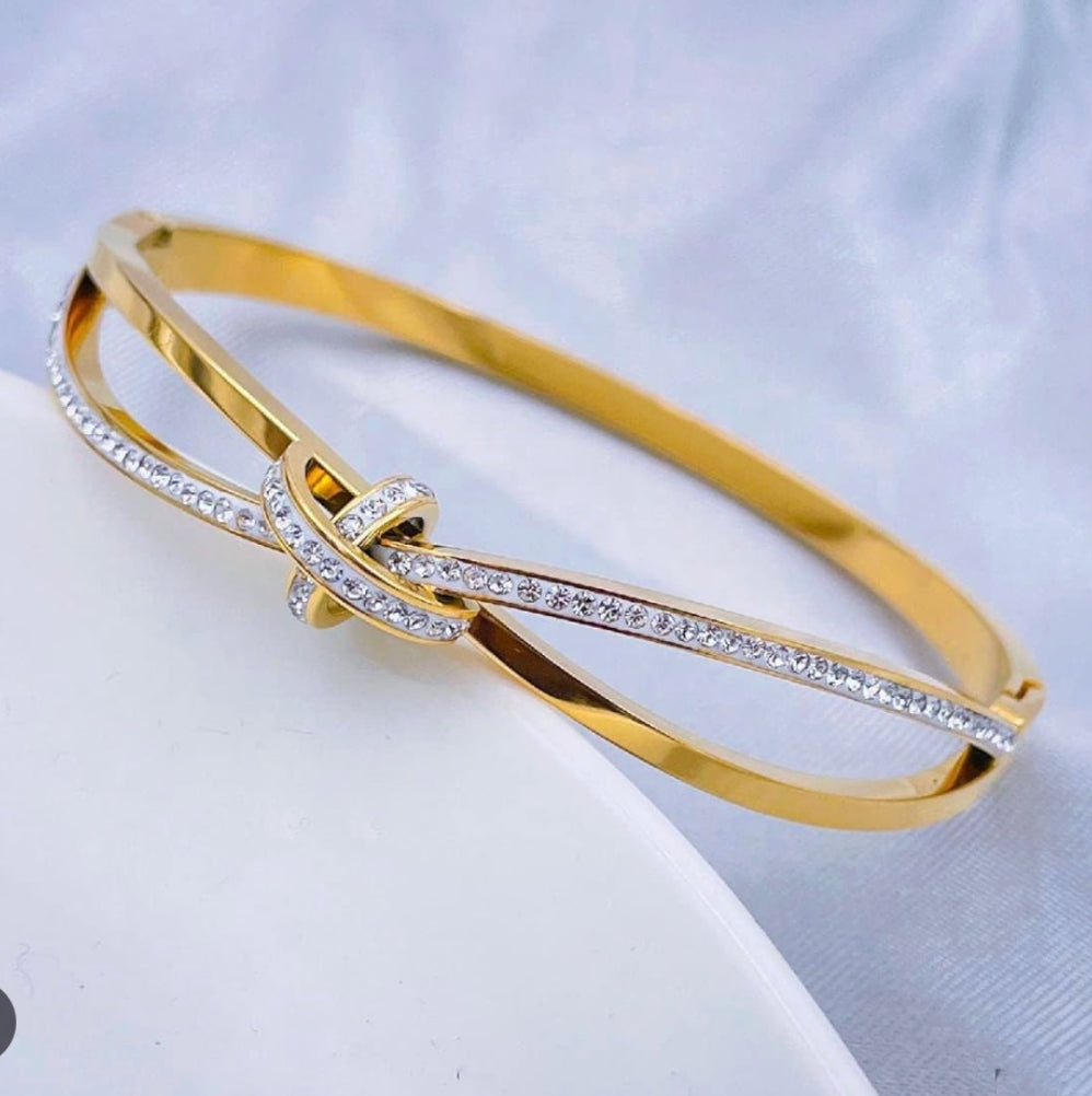 Gold Crystal Knot Bangle - Bracelet - 18k Gold Plated Waterproof Jewellery - Collection 9