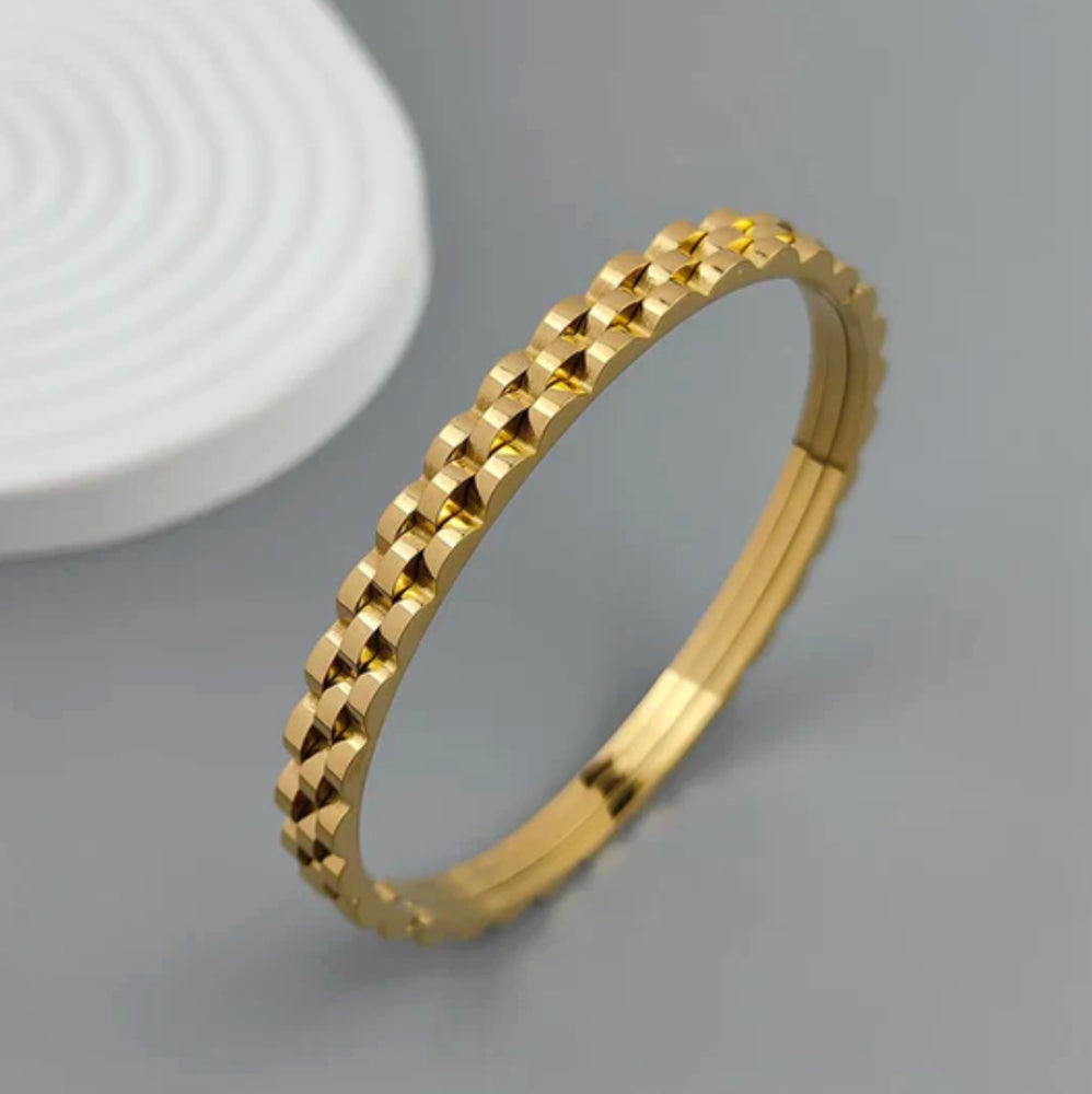 Gold Textured Bangle - Bracelet - 18k Gold Plated Waterproof Jewellery - Collection 9