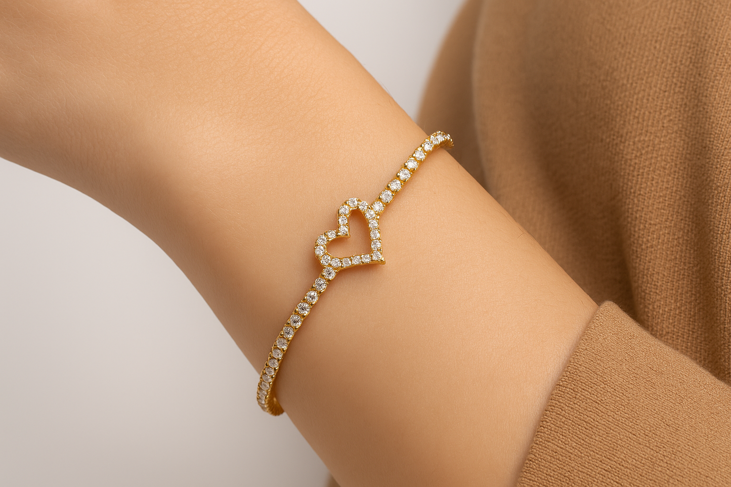 Gold Crystal Heart Tennis Bracelet - Jewelry - 18k Gold Plated Waterproof Jewellery - Collection 9