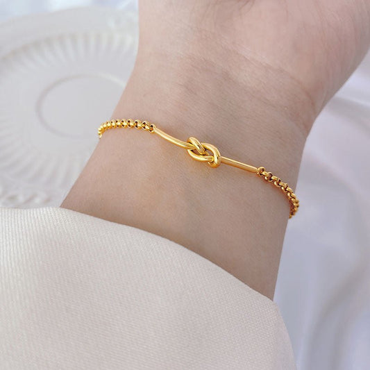 Gold 3D Love Knot Bar Box Chain Bracelet - Bracelets - 18k Gold Plated Waterproof Jewellery - Collection 9