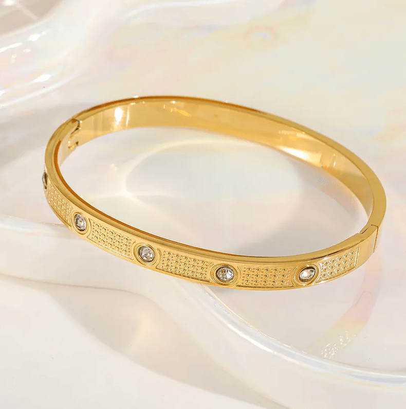 Gold Crystal Pave Hinged Bangle Bracelet - 18k Gold Plated  display picture 1