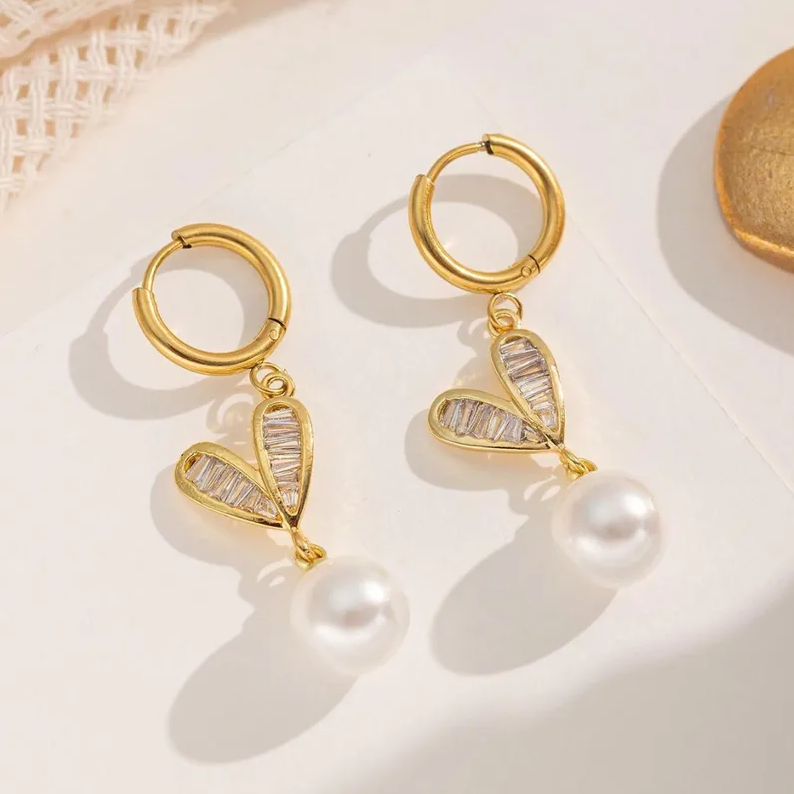 Gold Crystal Leaf White Pearl Jewellery Set - Jewellery Set - 18k Gold Plated Waterproof Jewellery - Collection 9