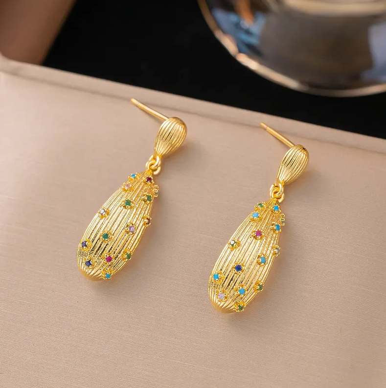 Gold Textured Oval Crystal Jewellery Set - Jewellery Set - 18k Gold Plated Waterproof Jewellery - Collection 9