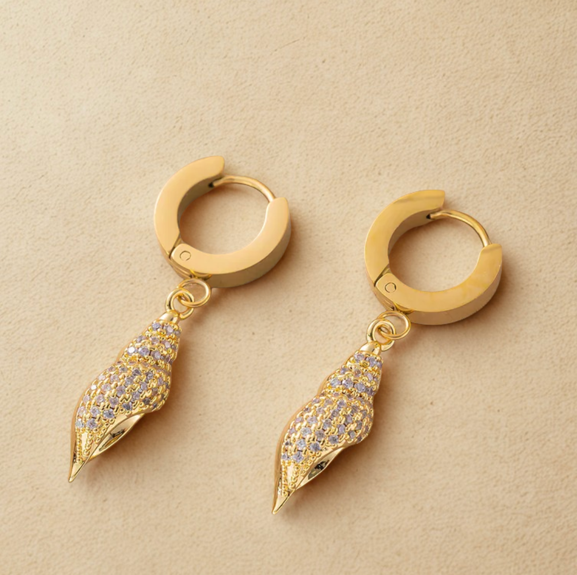 Gold Conch Shell Crystal Jewellery Set - Jewellery Set - 18k Gold Plated Waterproof Jewellery - Collection 9