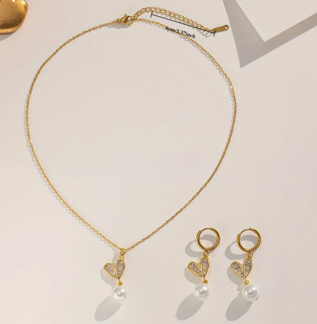 Gold Crystal Leaf White Pearl Jewellery Set - Jewellery Set - 18k Gold Plated Waterproof Jewellery - Collection 9