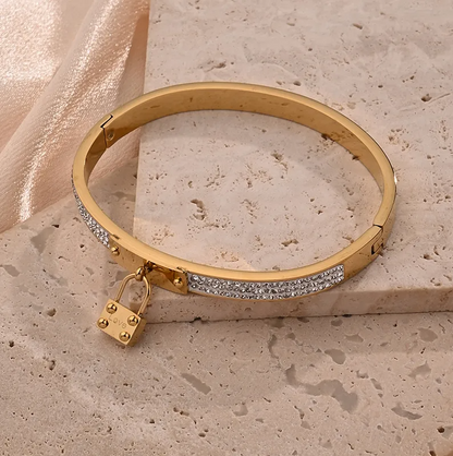 Gold Crystal Padlock Bangle Bracelet - Bracelet - 18k Gold Plated Waterproof Jewellery - Collection 9