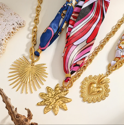 White Sacred Heart Chain Scarf Necklace - Jewelry - 18k Gold Plated Waterproof Jewellery - Collection 9