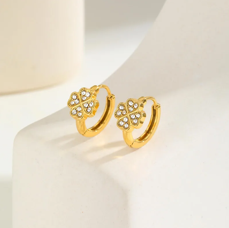 Golden Clover Hoop Earrings - Earrings - 18k Gold Plated Waterproof Jewellery - Collection 9