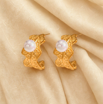 Golden Pearl Frog Stud Earrings - Earrings - 18k Gold Plated Waterproof Jewellery - Collection 9