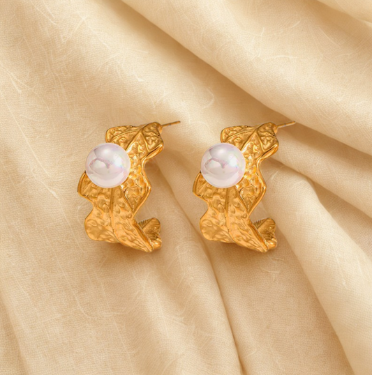 Golden Pearl Frog Stud Earrings - Earrings - 18k Gold Plated Waterproof Jewellery - Collection 9