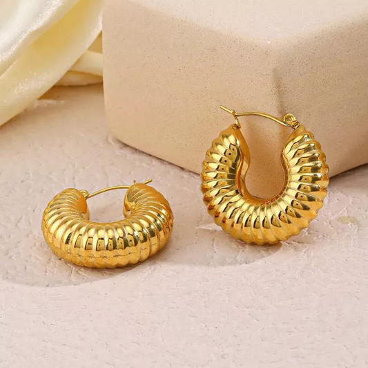 Croissant Hoop Earrings - Jewelry - 18k Gold Plated Waterproof Jewellery - Collection 9