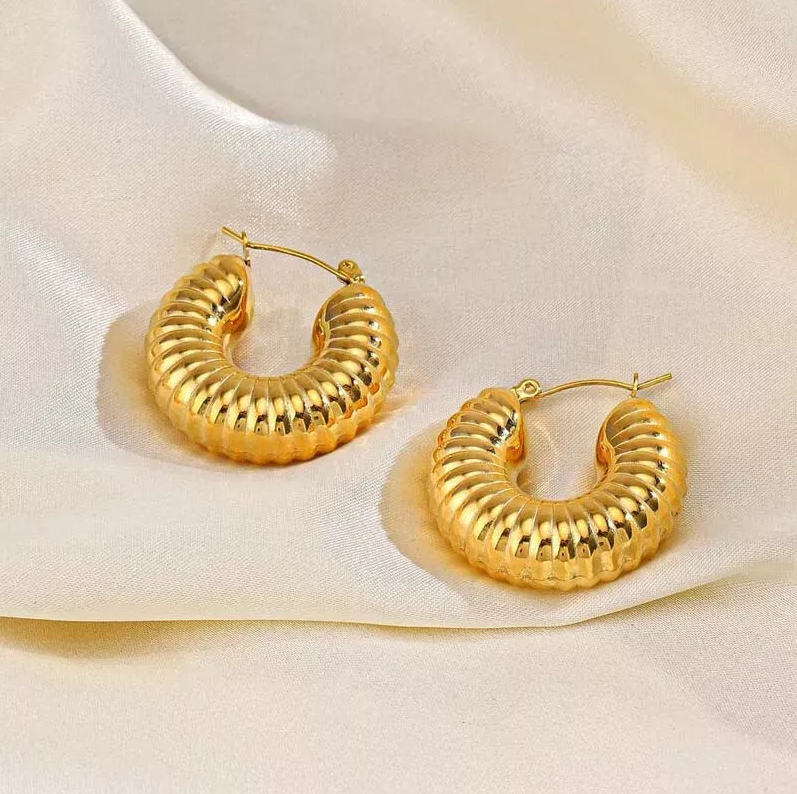 Croissant Hoop Earrings - Jewelry - 18k Gold Plated Waterproof Jewellery - Collection 9
