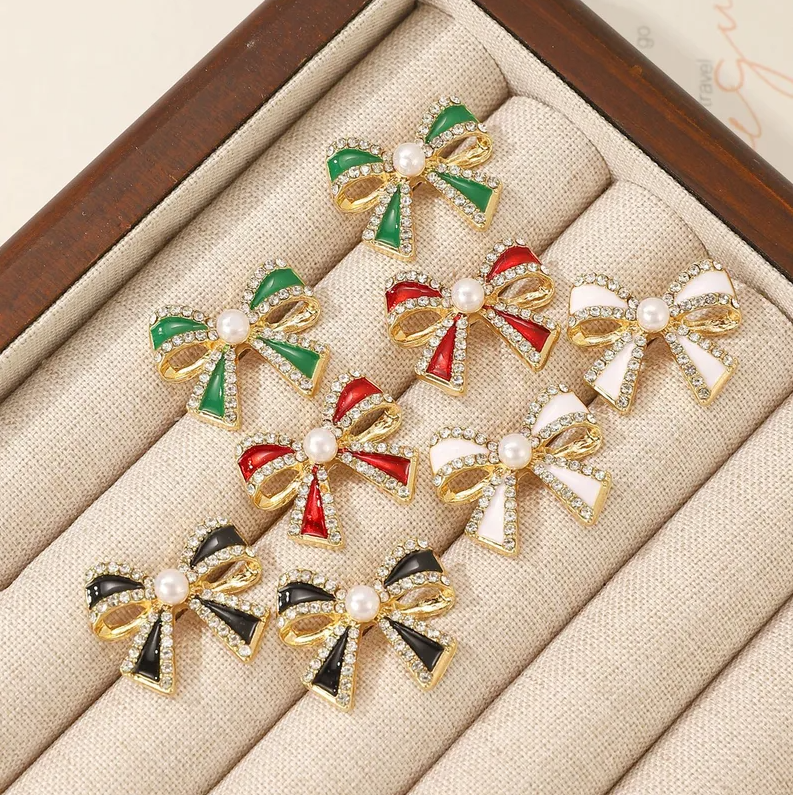 Pearl & Enamel Bow Stud Earrings - Earrings - 18k Gold Plated Waterproof Jewellery - Collection 9