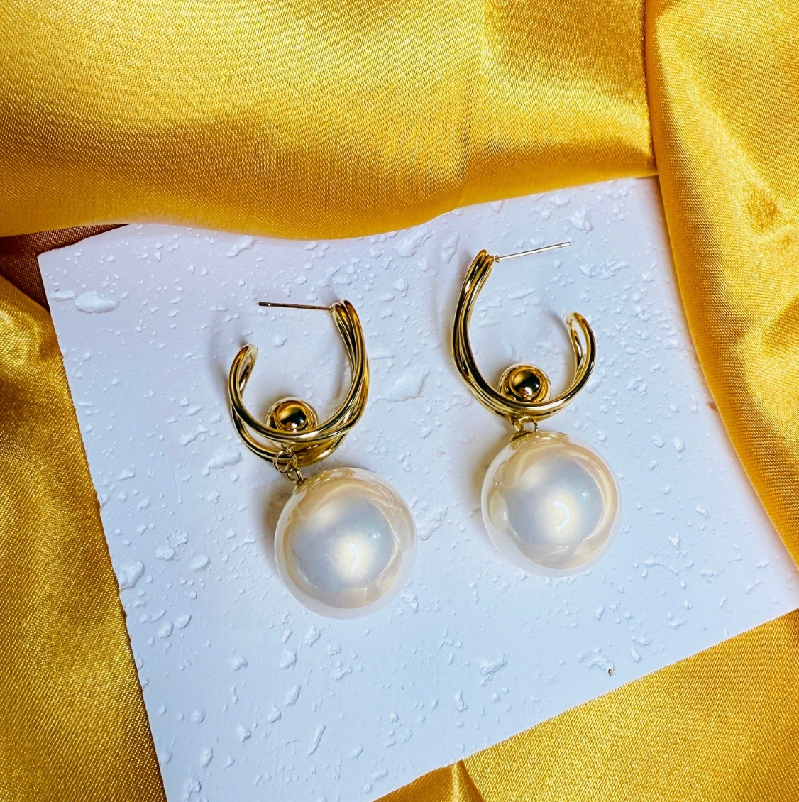 Pearl Drop Earrings - Earrings - 18k Gold Plated Waterproof Jewellery - Collection 9