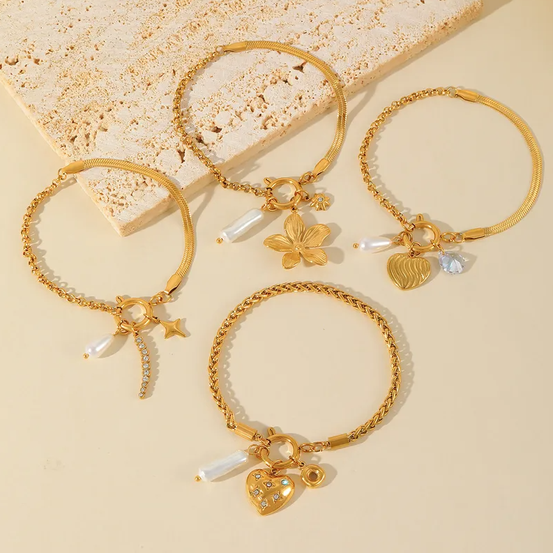 Gold Star Pearl Charm Bracelet - Bracelet - 18k Gold Plated Waterproof Jewellery - Collection 9
