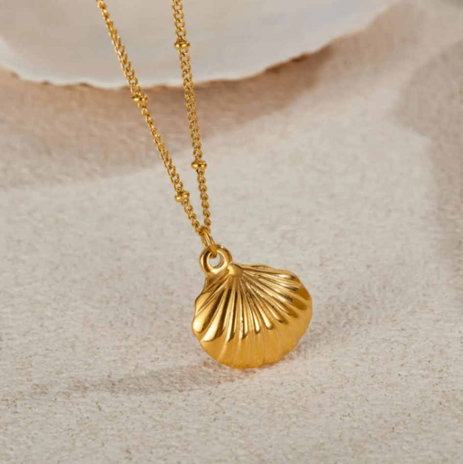 Gold Shell Pendant Necklace - Jewelry - 18k Gold Plated Waterproof Jewellery - Collection 9