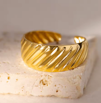 Gold Ribbed Dome Ring - Jewelry - 18k Gold Plated Waterproof Jewellery - Collection 9