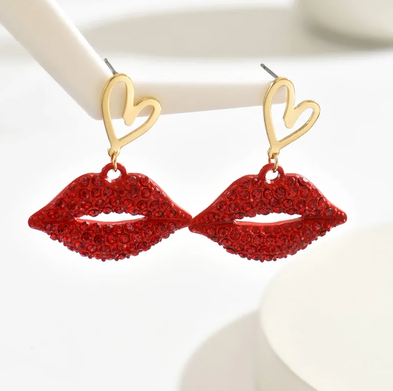 Gold Heart Red Lips Drop Earrings - Earrings - 18k Gold Plated Waterproof Jewellery - Collection 9