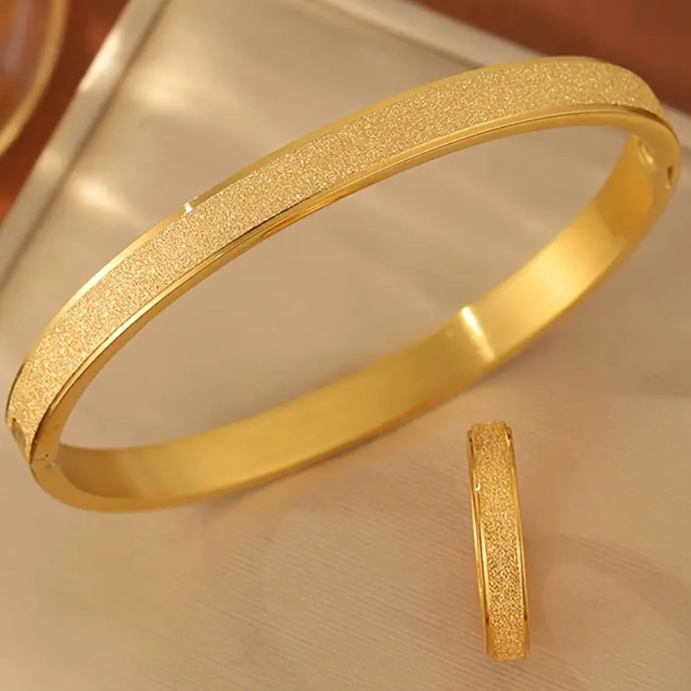 Gold Textured Bangle - Bracelet - 18k Gold Plated Waterproof Jewellery - Collection 9