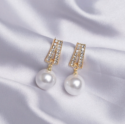 Gold Crystal Pearl Drop Earrings - Earrings - 18k Gold Plated Waterproof Jewellery - Collection 9