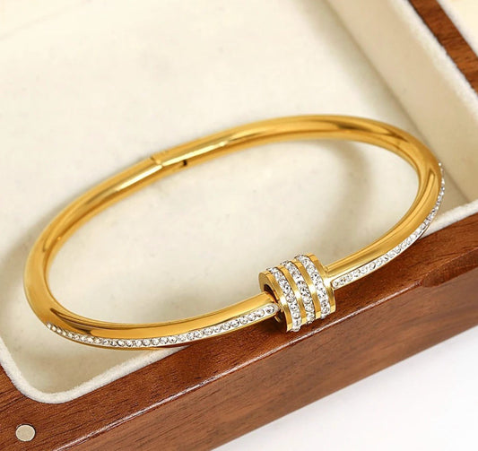 Gold Crystal Flower Bangle - Bracelet - 18k Gold Plated Waterproof Jewellery - Collection 9