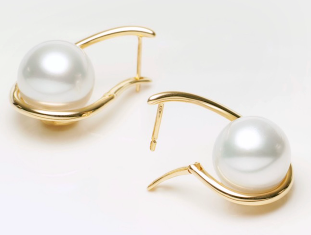 Gold Teardrop Freshwater Pearl Earrings - - 18k Gold Plated Waterproof Jewellery - Collection 9