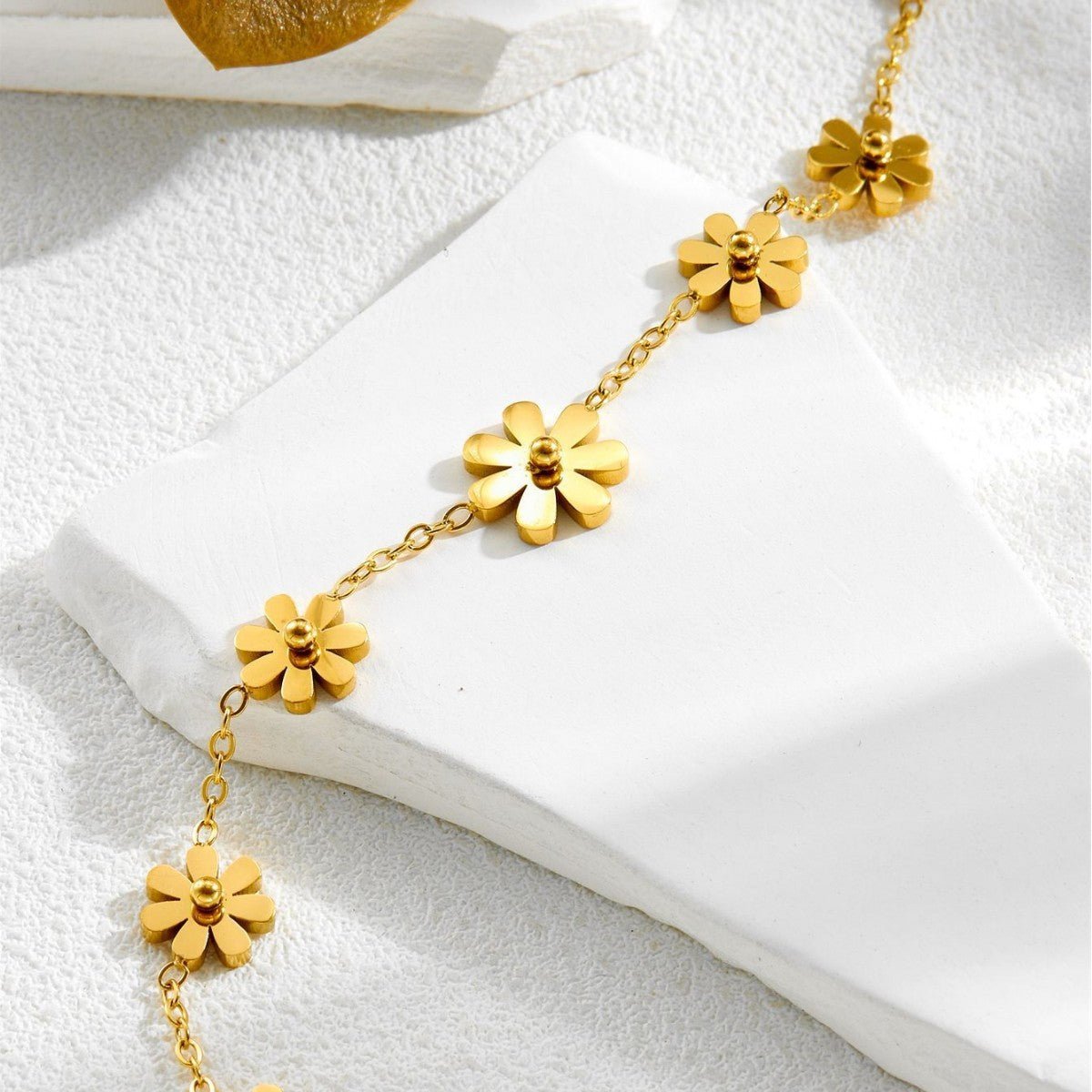 Gold 3D Daisy Flower Charm Double Cable Chain Bracelet - Bracelets - 18k Gold Plated Waterproof Jewellery - Collection 9