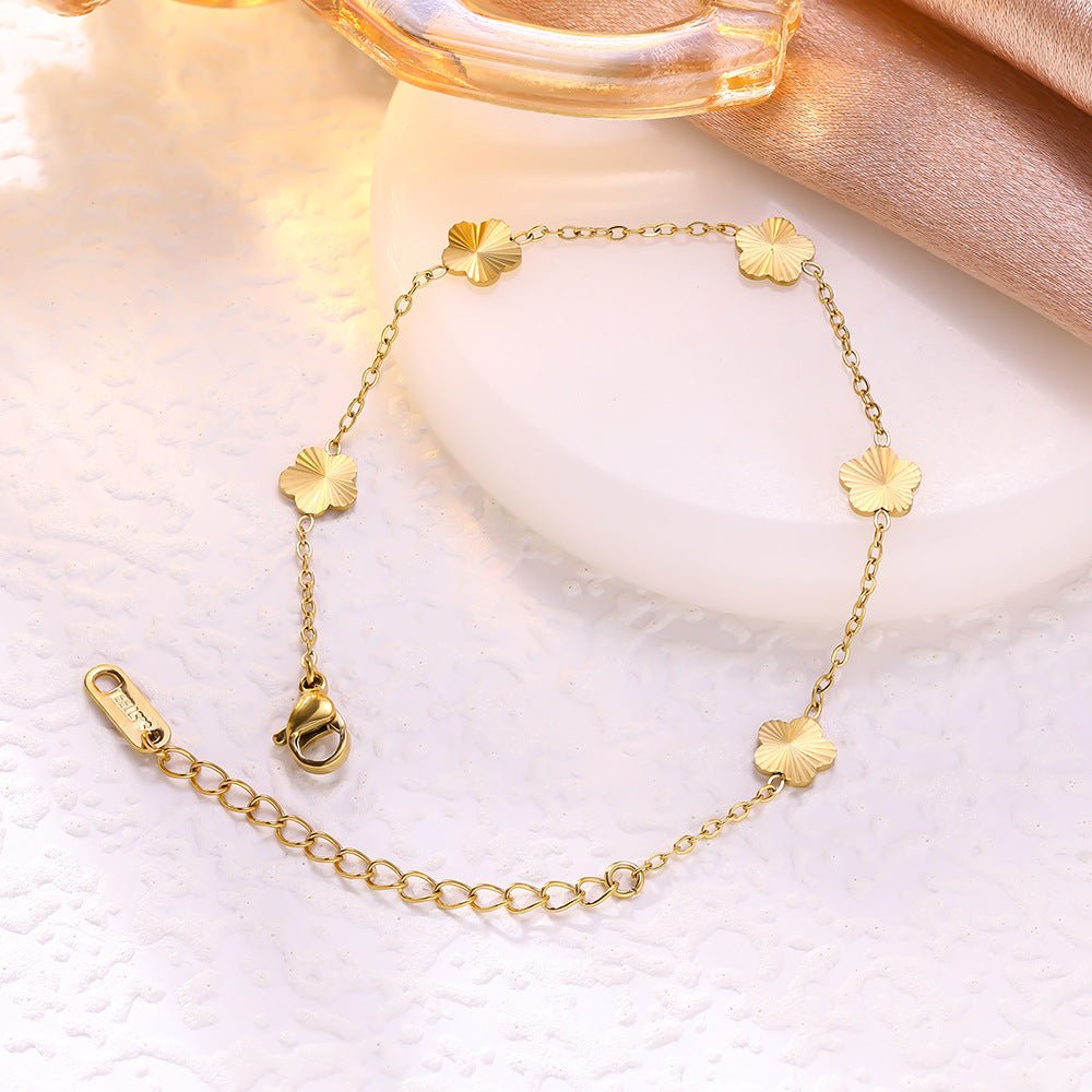 Gold 3D Ridged Fan Flower Charm Cable Chain Bracelet - Bracelets - 18k Gold Plated Waterproof Jewellery - Collection 9