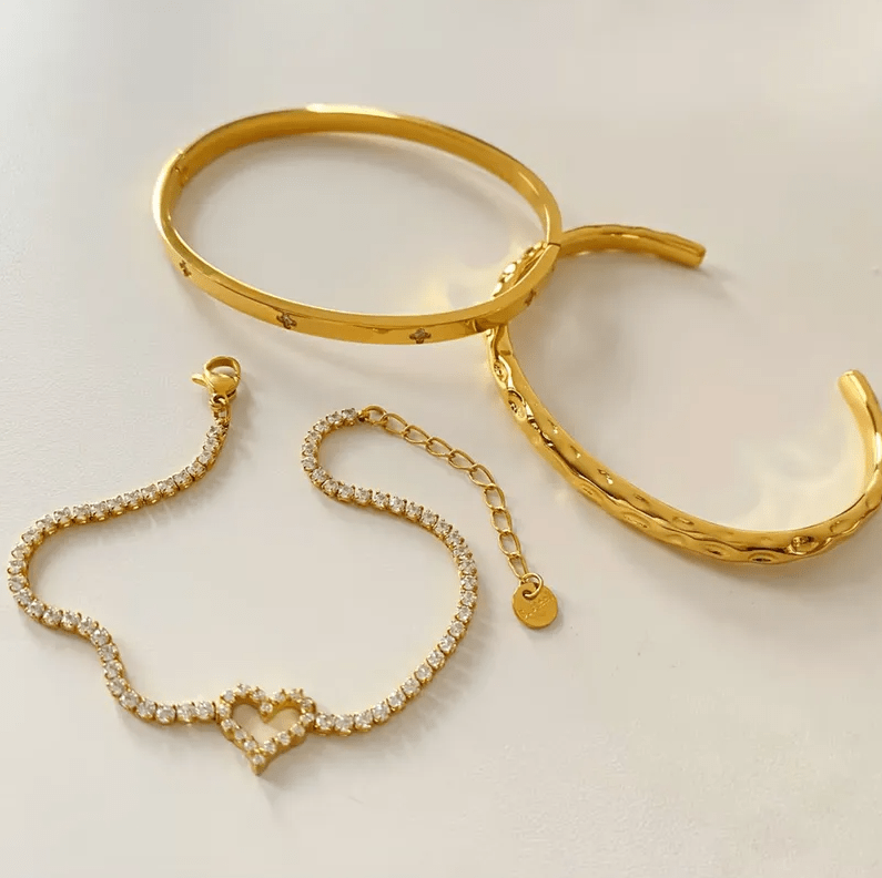 Gold Crystal Heart Tennis Bracelet - Jewelry - 18k Gold Plated Waterproof Jewellery - Collection 9