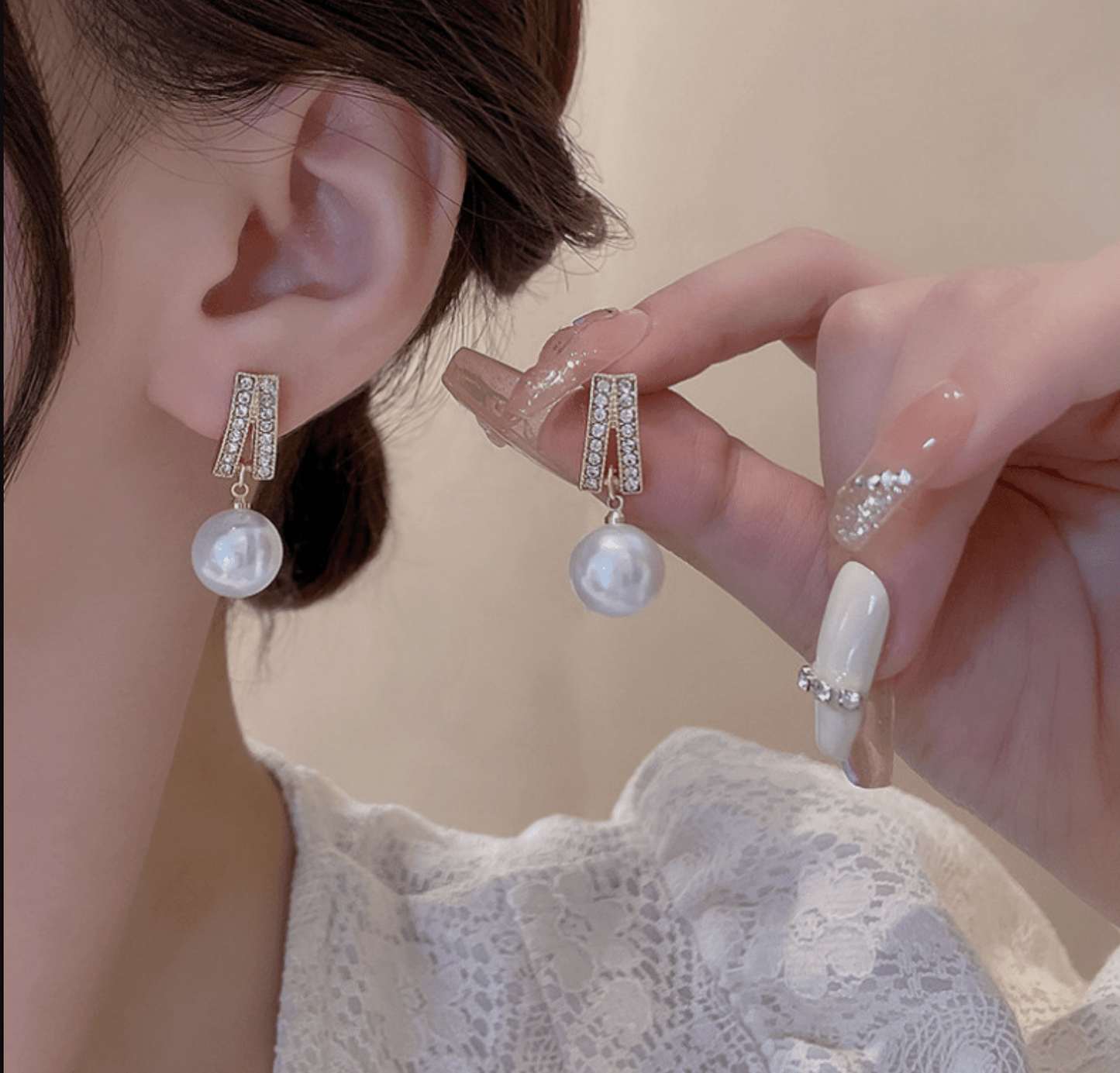 Gold Crystal Pearl Drop Earrings - Earrings - 18k Gold Plated Waterproof Jewellery - Collection 9