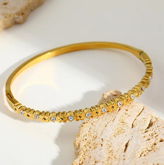 Gold Crystal Textured Pavé Bangle - Bracelet - 18k Gold Plated Waterproof Jewellery - Collection 9