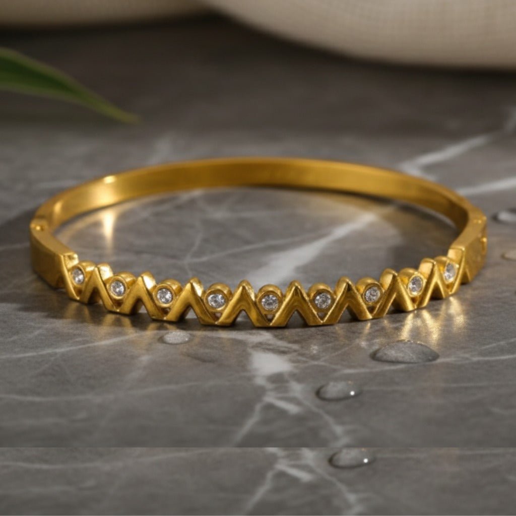 Gold Crystal Zigzag Bangle - Bracelets - 18k Gold Plated Waterproof Jewellery - Collection 9