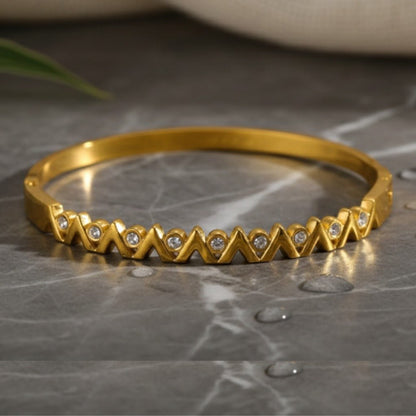 Gold Crystal Zigzag Bangle - Bracelets - 18k Gold Plated Waterproof Jewellery - Collection 9