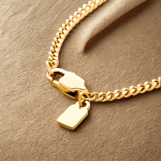 Gold Cuban Chain with Padlock - Necklace - 18k Gold Plated Waterproof Jewellery - Collection 9