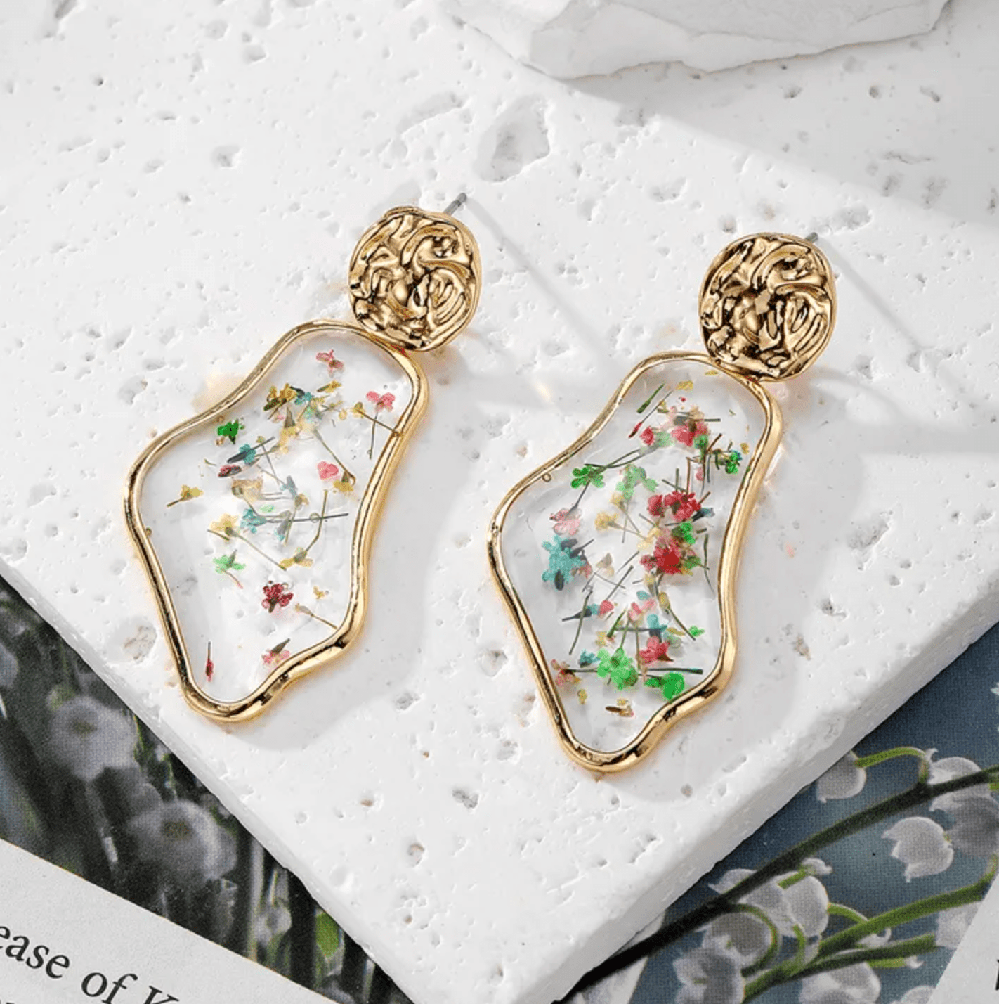 Gold Hammered Dried Flower Resin Drop Earrings - Drop Earrings - 18k Gold Plated Waterproof Jewellery - Collection 9