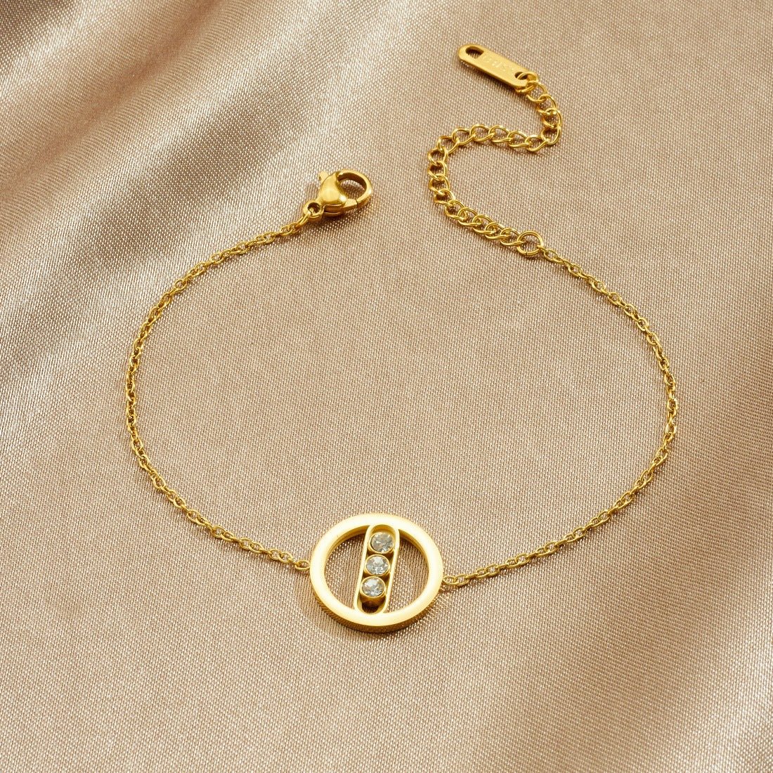 Gold Open Circle Triple Crystal Bar Bracelet - Bracelets - 18k Gold Plated Waterproof Jewellery - Collection 9