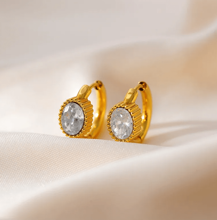 Gold Oval Huggie Earrings - Earrings - 18k Gold Plated Waterproof Jewellery - Collection 9