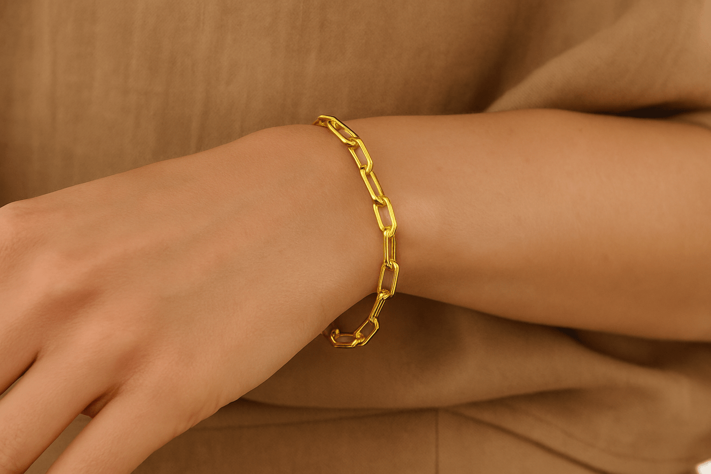 Gold Paperclip Chain Bracelet - Bracelet - 18k Gold Plated Waterproof Jewellery - Collection 9