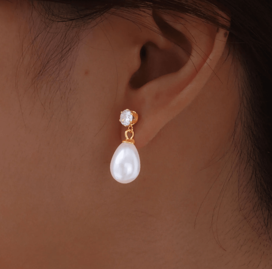 Gold Pearl Crystal Earrings - Earrings - 18k Gold Plated Waterproof Jewellery - Collection 9