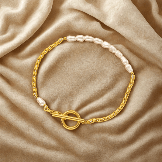 Gold Pearl Toggle Bracelet - Bracelet - 18k Gold Plated Waterproof Jewellery - Collection 9