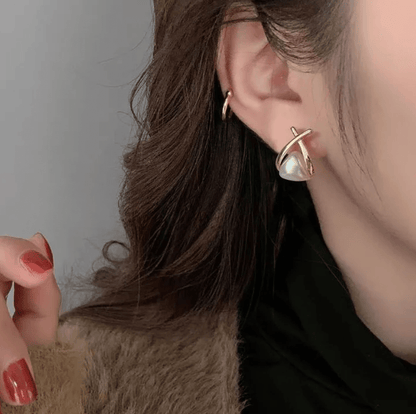 Gold Pearl Twist Earrings - Earrings - 18k Gold Plated Waterproof Jewellery - Collection 9