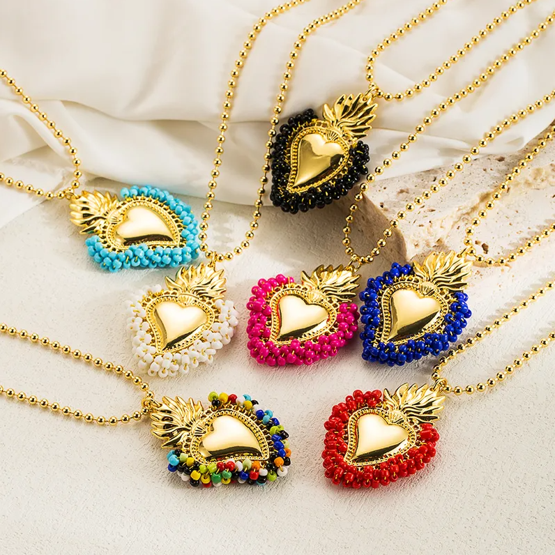 Gold Red Beaded Heart Pendant Necklace - Necklace - 18k Gold Plated Waterproof Jewellery - Collection 9