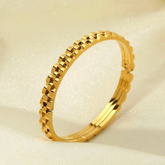 Gold Textured Bangle - Bracelet - 18k Gold Plated Waterproof Jewellery - Collection 9